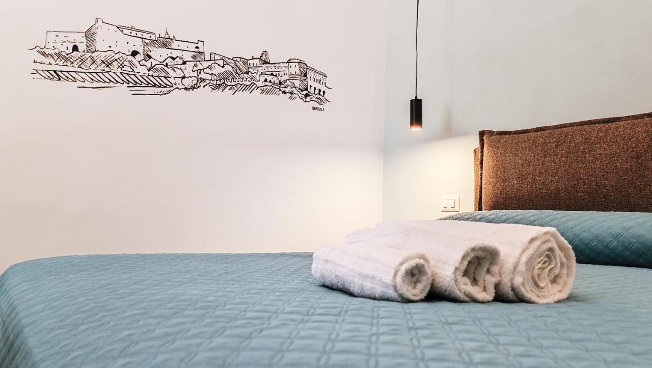Casa Calu Castel Sant'Elmo Bed & Breakfast เนเปิลส์ ภายนอก รูปภาพ